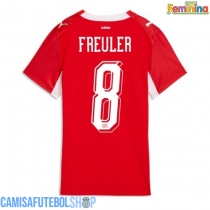 Camisa de time de futebol Suíça Remo Freuler #8 Replicas 1º Equipamento Feminina Mundo 2026 Manga Curta